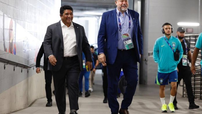 Ednaldo Rodrigues e Julio Casares: presidente do SPFC apoia reeleição do baiano ao comando da CBF