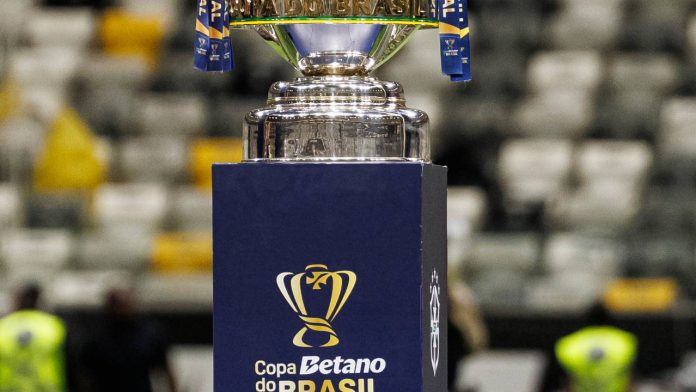 BELO HORIZONTE, BRAZIL - NOVEMBER 10: A view of the Copa Do Brasil 2024 trophy prior to the Copa Do Brasil Final match between Flamengo and Atletico Mineiro at Arena MRV on November 10, 2024 in Belo Horizonte, Brazil. (Photo by Daniel Castelo Branco/Eurasia Sport Images/Getty Images)