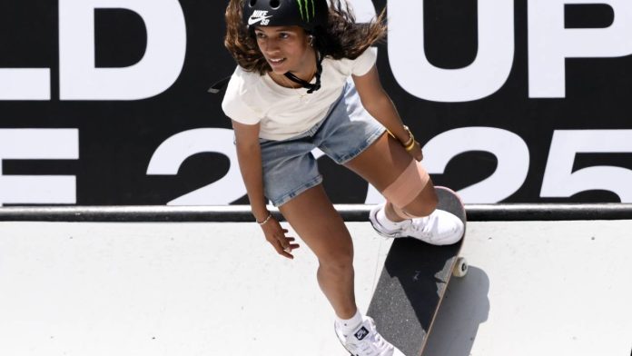 A skatista Rayssa Leal